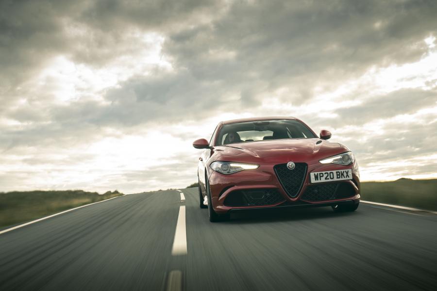  Alfa Romeo Giulia Quadrifoglio (952) 2020 года  (UK) (фото 11 из 34)